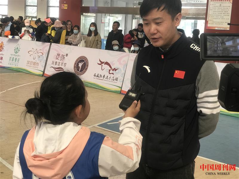 小記者朗卓采訪西藏自治區跆拳道協會負責人.jpg