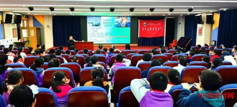 自然科普課走進校園（華榮艷攝影）.jpg