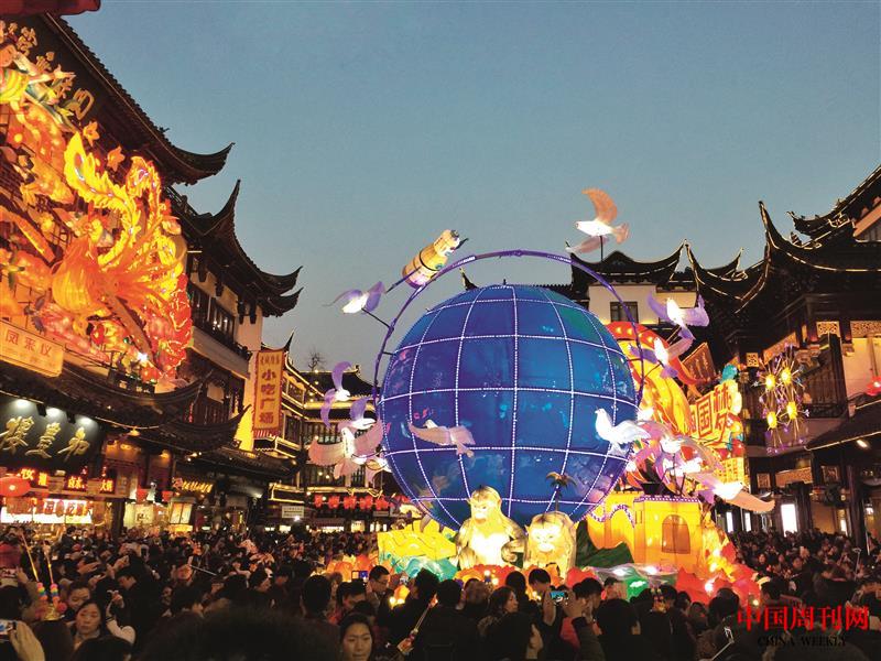 攝圖網_501128549_新年城隍廟燈會（企業商用）.jpg