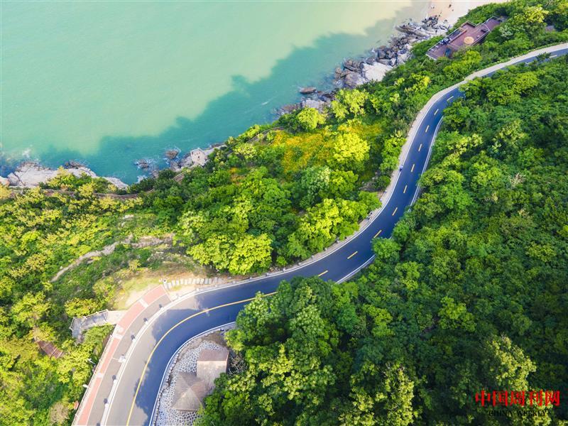 攝圖網_501758624_連云港連島景區濱海公路道路(企業商用).jpg
