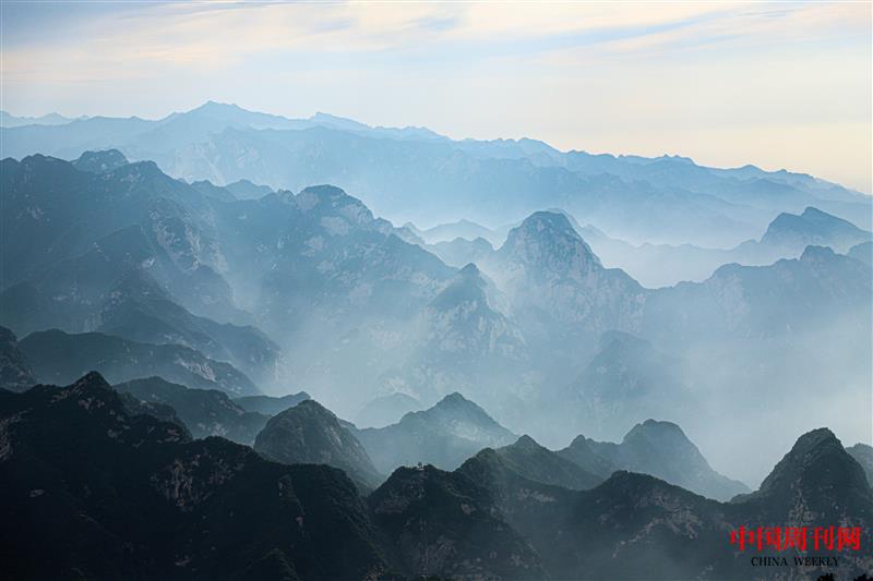 攝圖網(wǎng)_501776378_華山景區(qū)無人機照片(企業(yè)商用).jpg